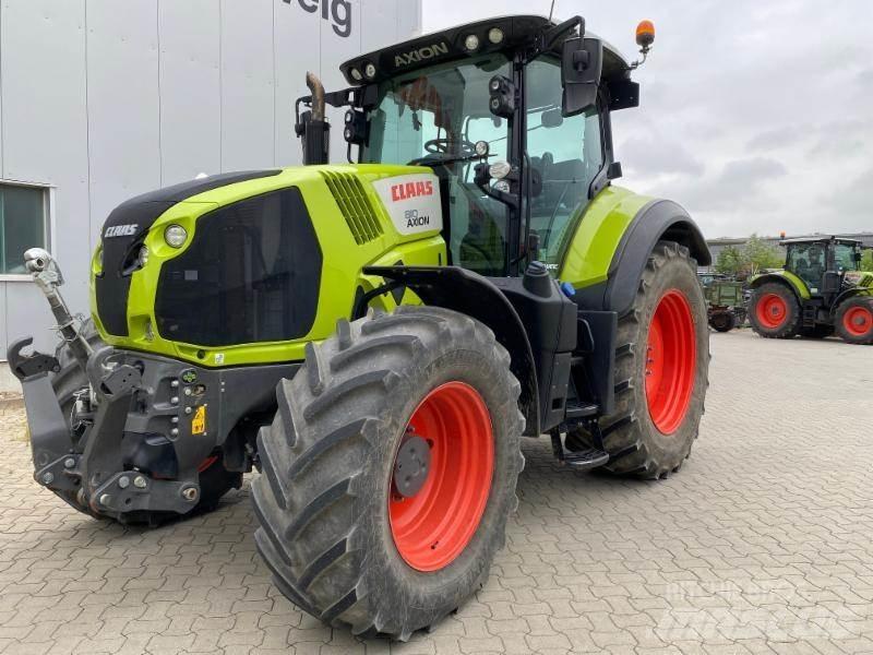 CLAAS AXION 810 الجرارات