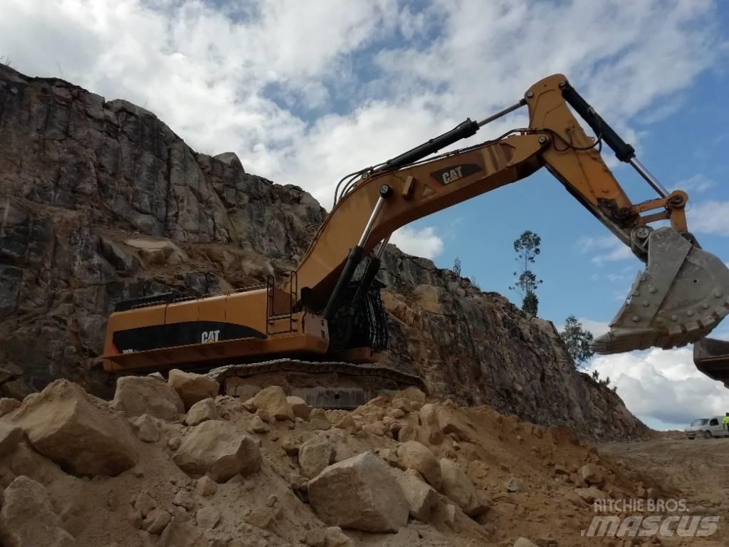 CAT 390 D L ME حفارات زحافة