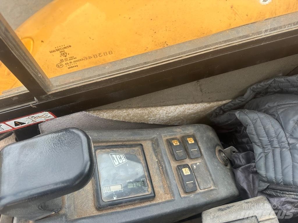 JCB 8060 حفارات صغيرة أقل من 7 طن (حفارات صغيرة)