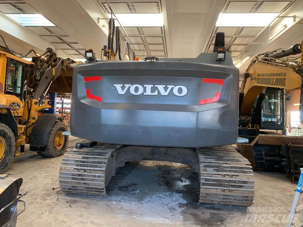 Volvo EC 300 E حفارات زحافة