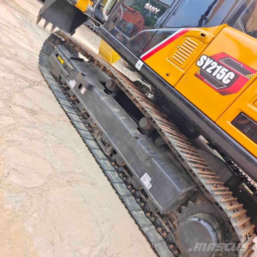 Sany SY 215 C حفارات زحافة