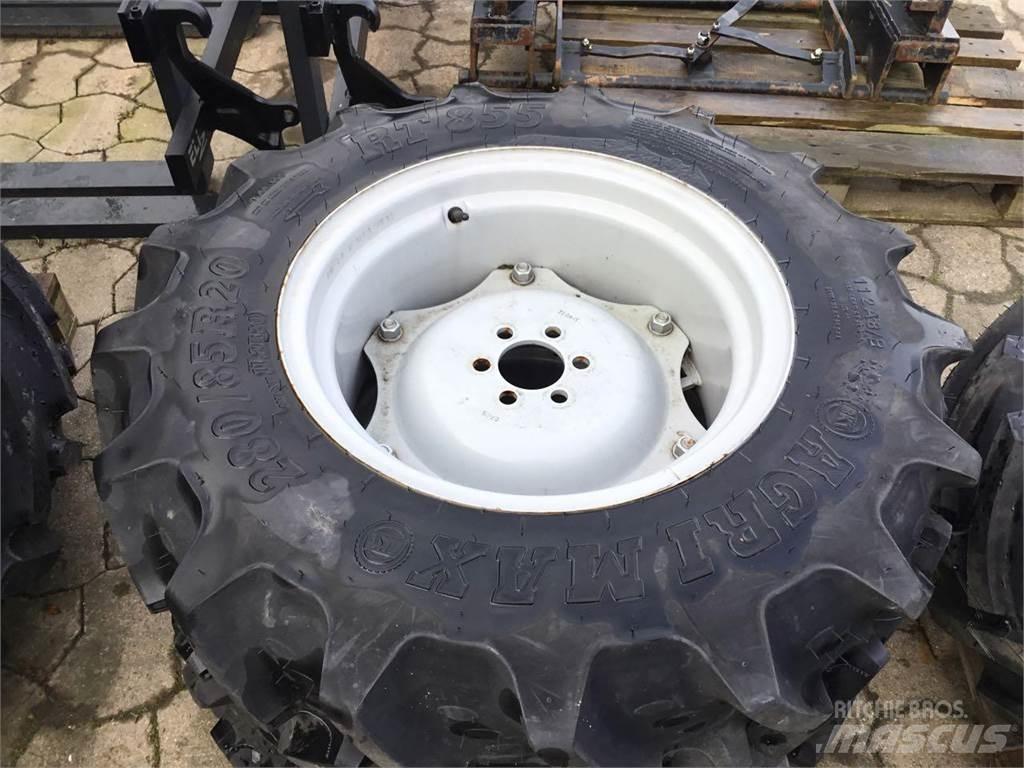 BKT 280/85R20 الإطارات والعجلات والحافات