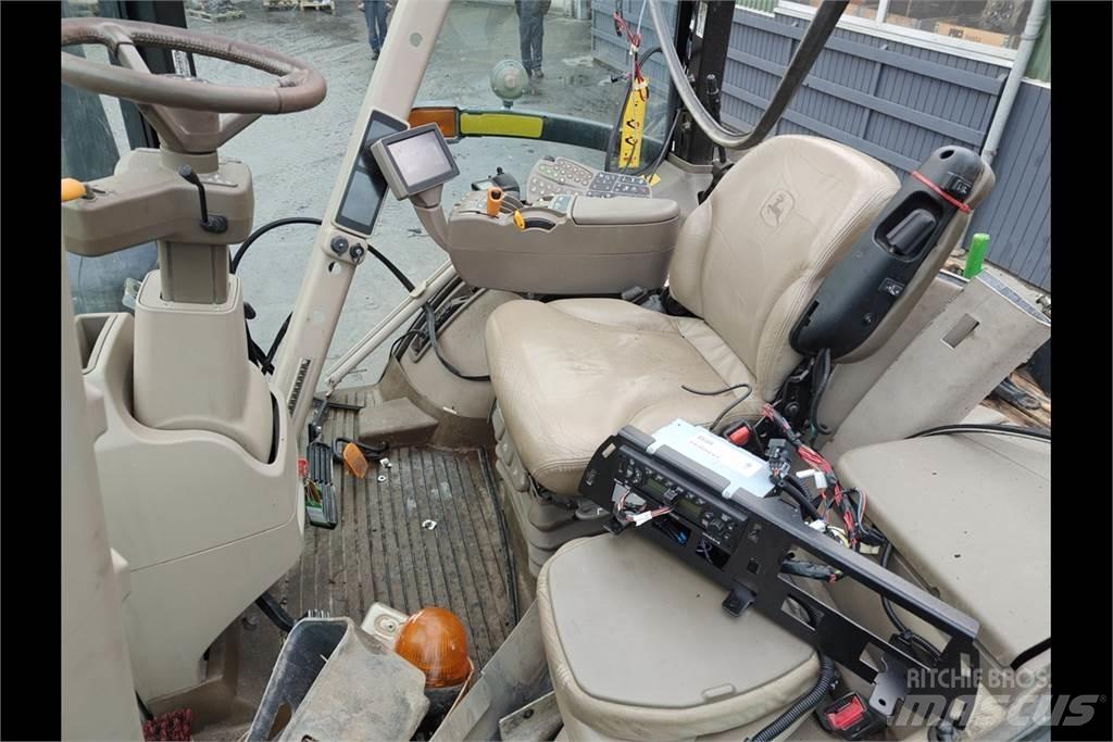 John Deere 8360R الجرارات