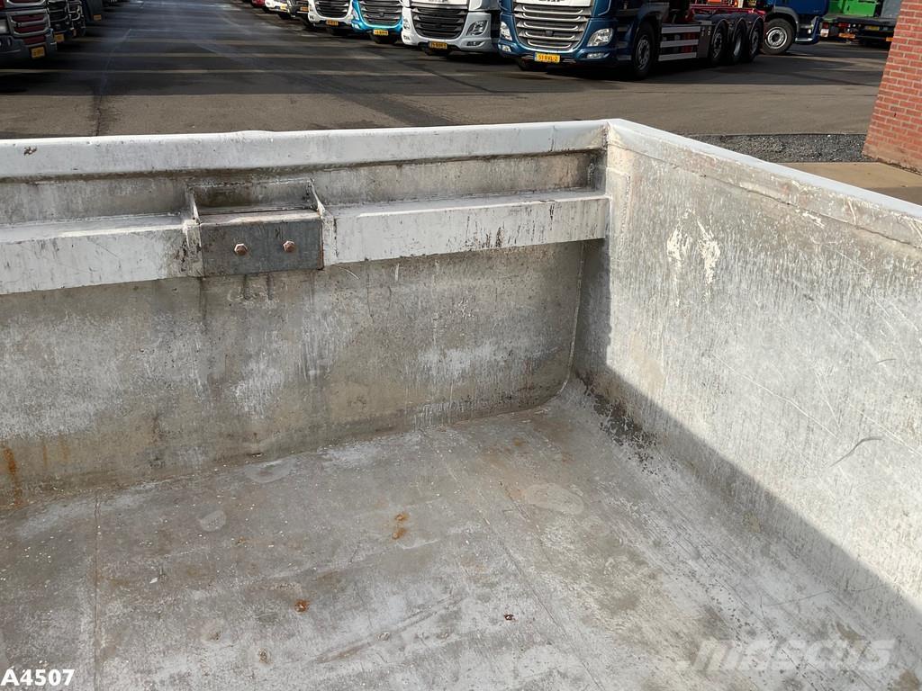  Container 8m³ حاويات خاصة