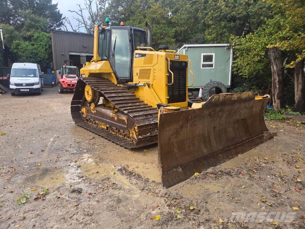 CAT D 6 N LGP بلدوزرات مجنزرة