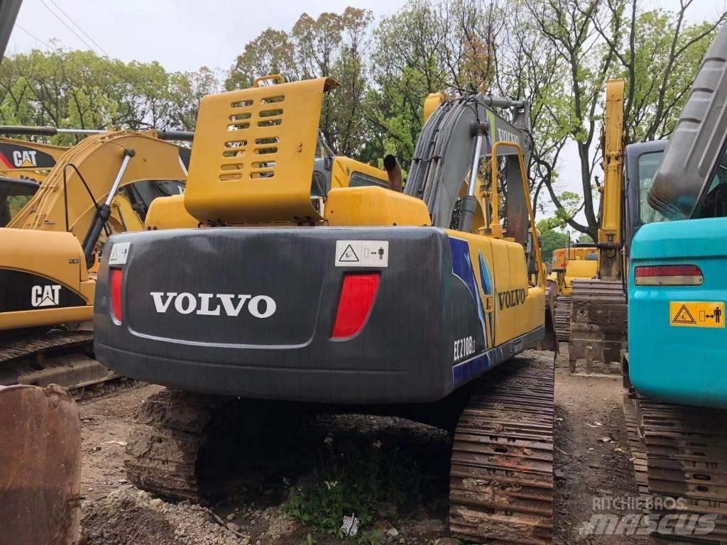 Volvo EC 210 B LC حفارات زحافة