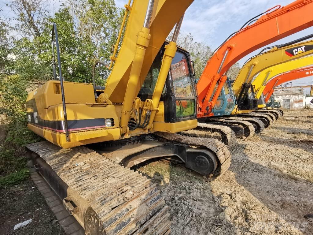 CAT 320 B L حفارات زحافة