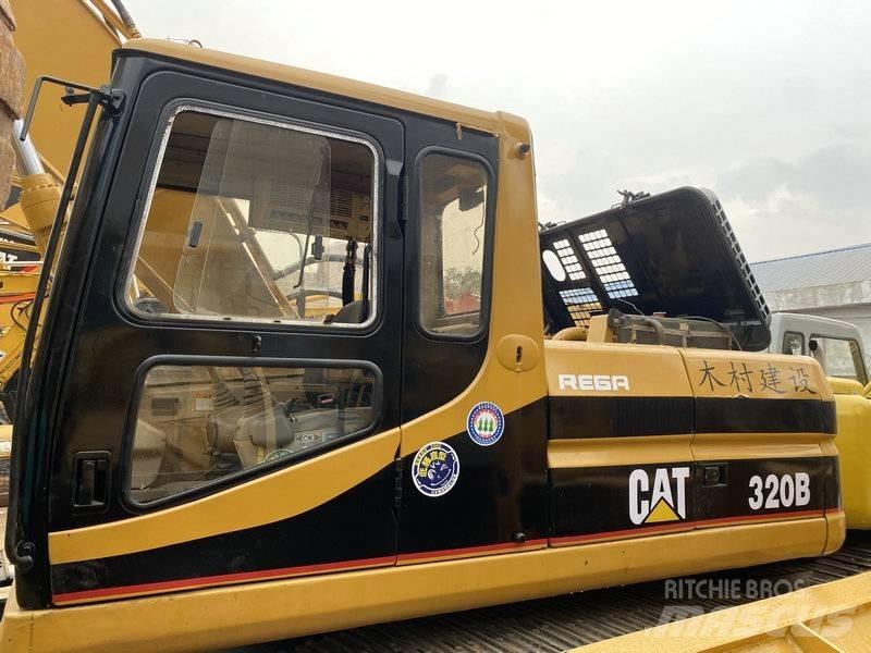 CAT 320 B L حفارات زحافة