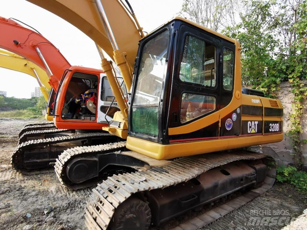 CAT 320 B L حفارات زحافة