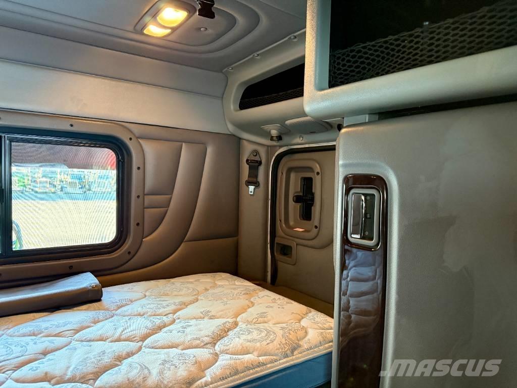 Peterbilt 389 وحدات الجر