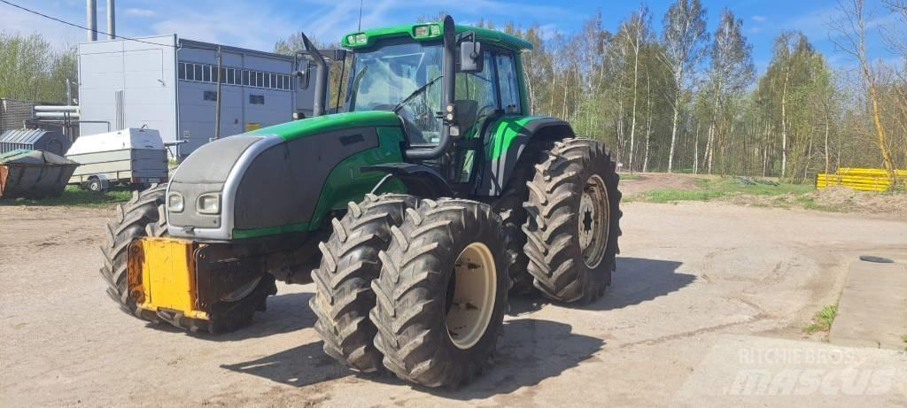 Valtra T180-4 الجرارات