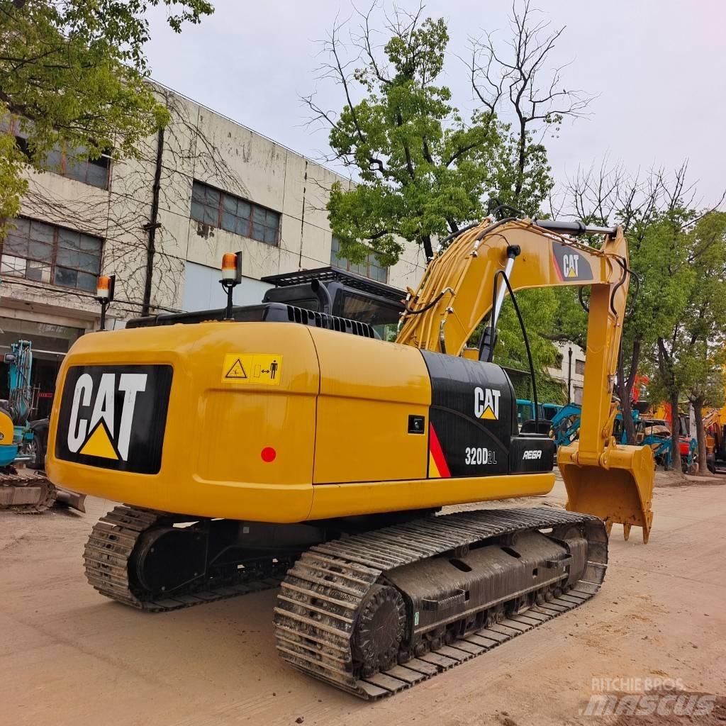 CAT 320D حفارات زحافة