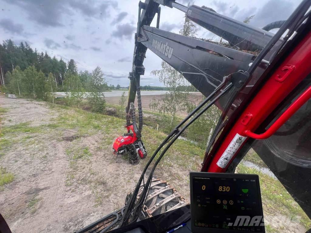 Komatsu 951 XC حصادات