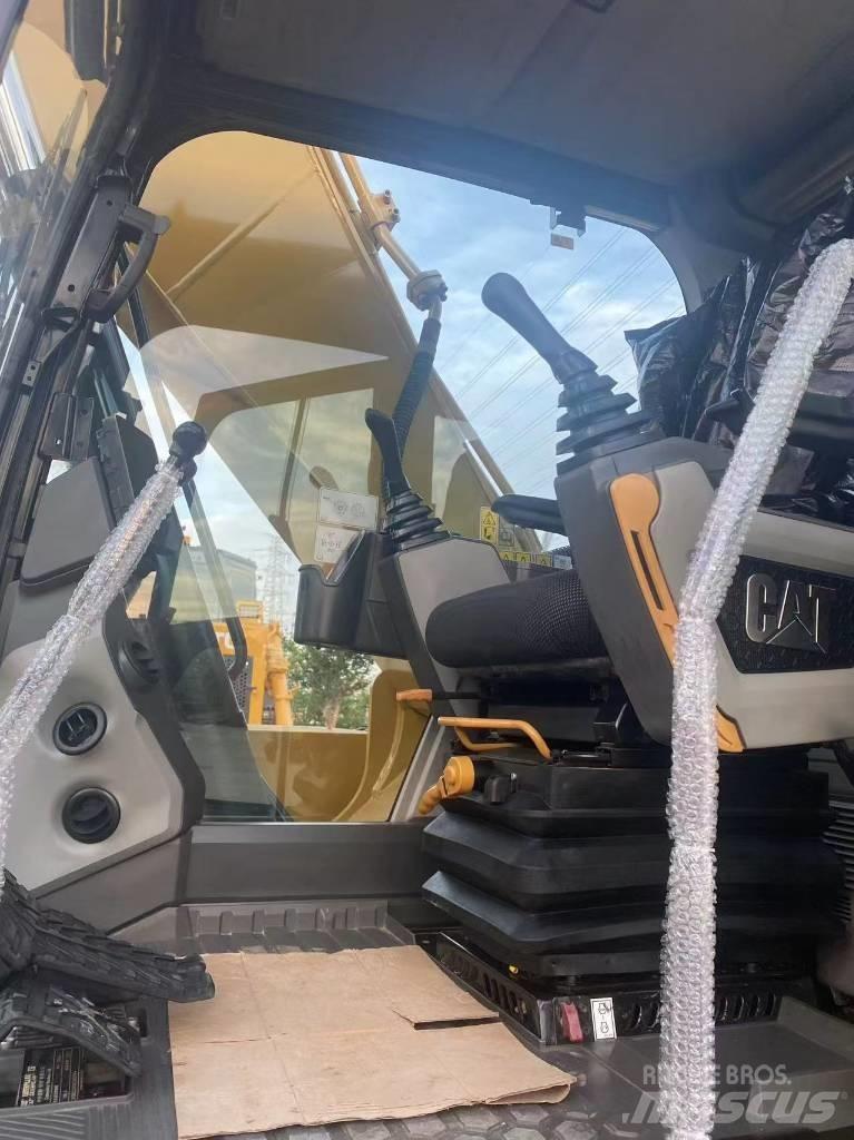 CAT CAT320GC حفارات زحافة