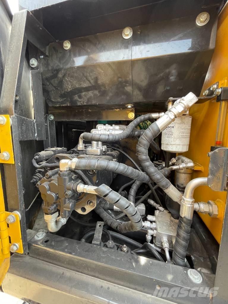 Volvo EC 140 حفارات زحافة