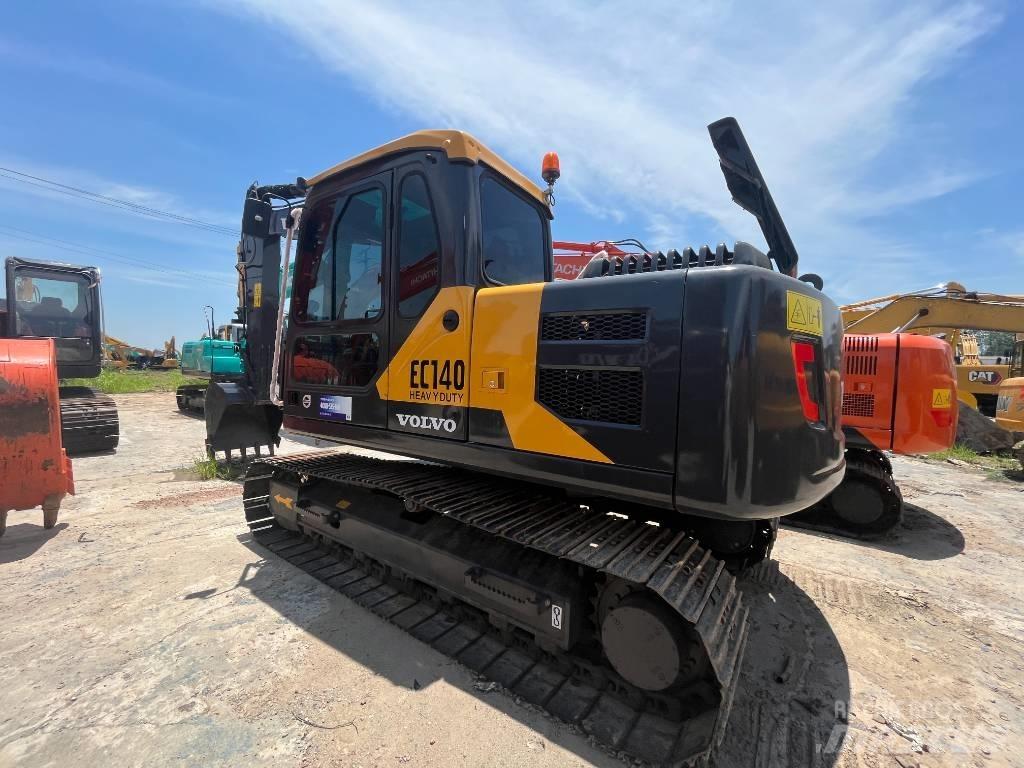 Volvo EC 140 حفارات زحافة