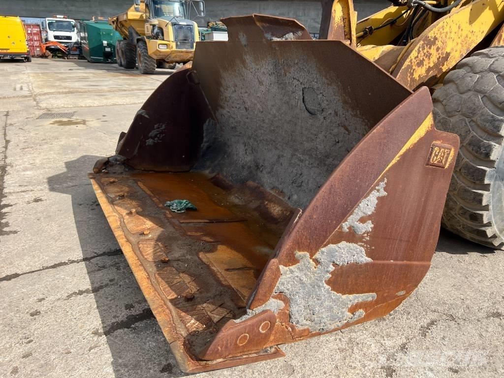 CAT 966 H لوادر بعجل