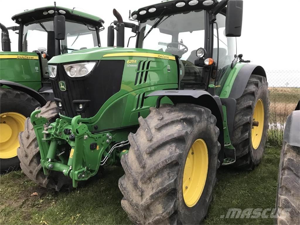 John Deere 6215R الجرارات