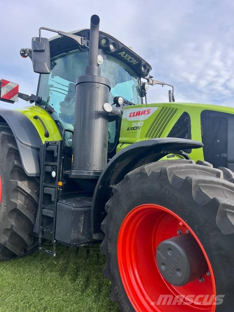 CLAAS AXIO 930 الجرارات