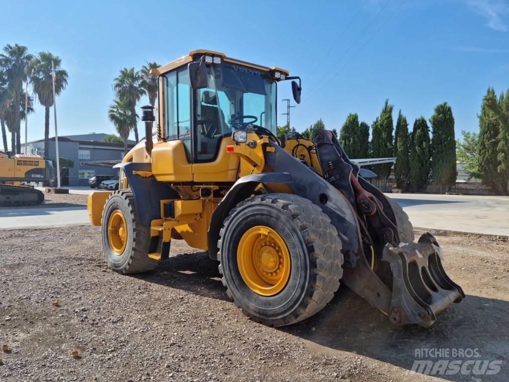 Volvo L 90 H لوادر بعجل