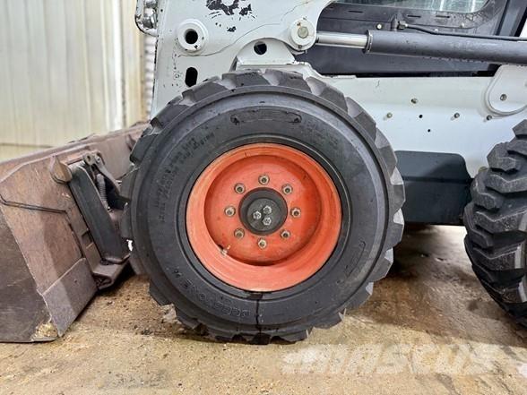 Bobcat S630 لوادر انزلاقية التوجيه
