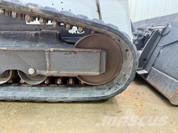 Bobcat T770 لوادر انزلاقية التوجيه