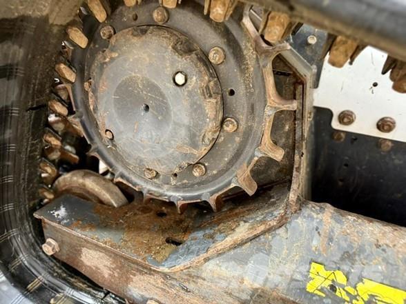 Bobcat T770 لوادر انزلاقية التوجيه