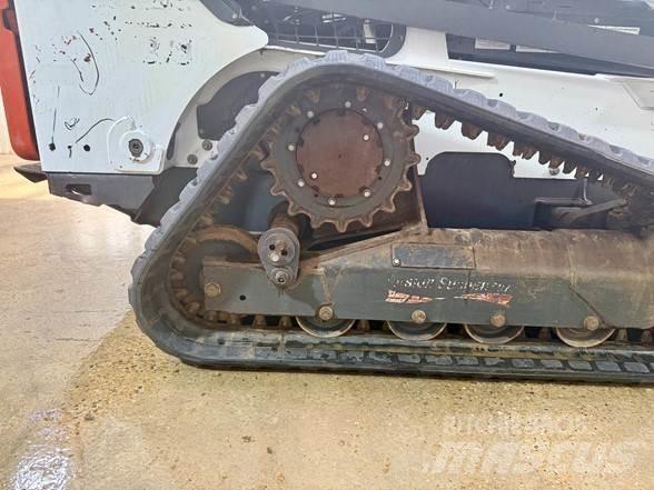 Bobcat T870 لوادر انزلاقية التوجيه