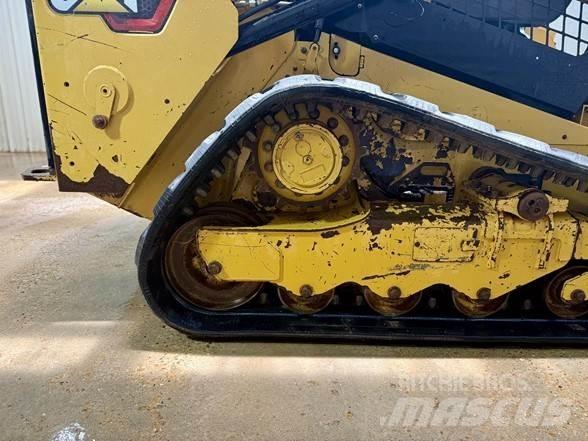 CAT 259D3 لوادر انزلاقية التوجيه