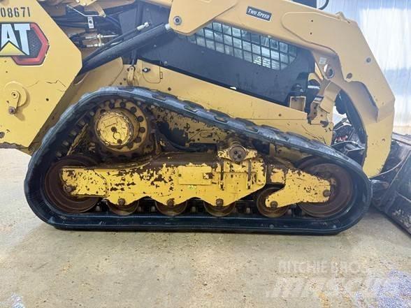 CAT 259D3 لوادر انزلاقية التوجيه