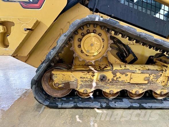 CAT 299D3 لوادر انزلاقية التوجيه