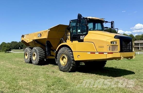 CAT 745 ساحبات مفصلية