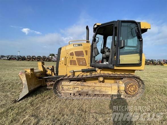CAT D3K2 XL بلدوزرات مجنزرة