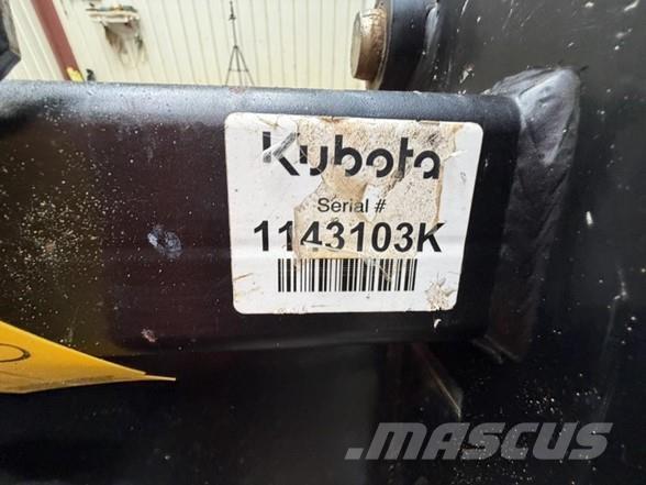 Kubota  معدات البناء - غير ذلك
