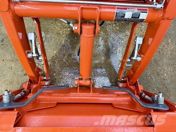 Kubota BX23 لوادر ذات جرافات عكسية