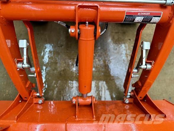 Kubota BX23 لوادر ذات جرافات عكسية