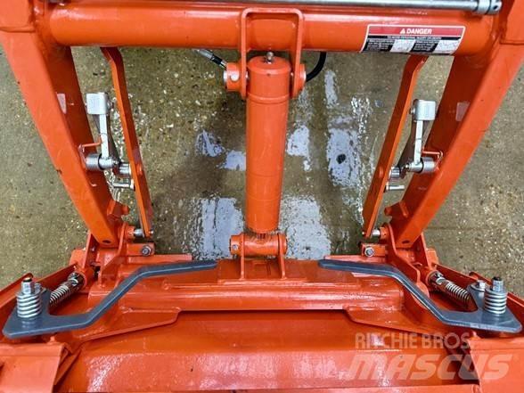 Kubota BX23S لوادر ذات جرافات عكسية