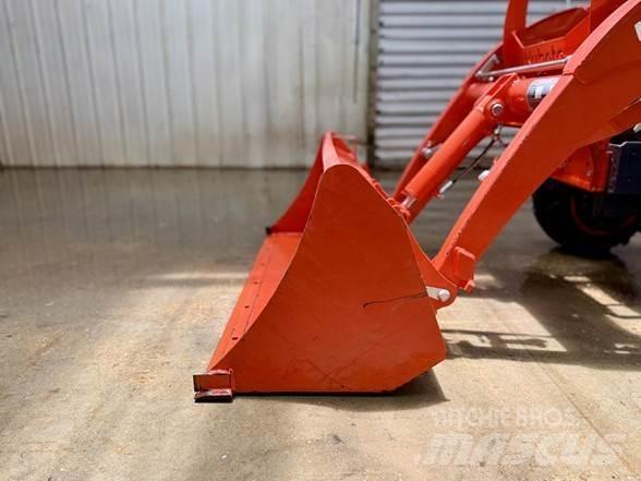 Kubota BX23S لوادر ذات جرافات عكسية