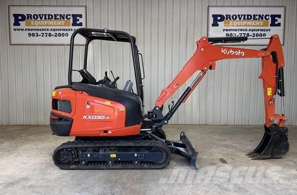 Kubota KX030-4 حفارات صغيرة أقل من 7 طن (حفارات صغيرة)