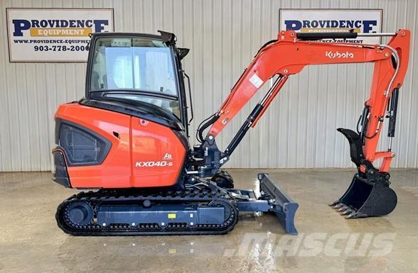 Kubota KX040-5 حفارات صغيرة أقل من 7 طن (حفارات صغيرة)