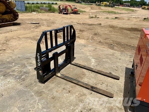 Kubota PFL4648 شوكات