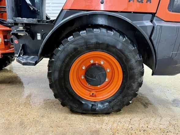 Kubota R540 لوادر بعجل