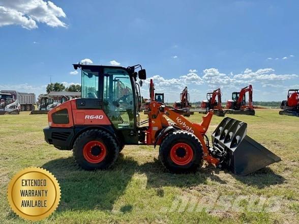 Kubota R640 لوادر بعجل