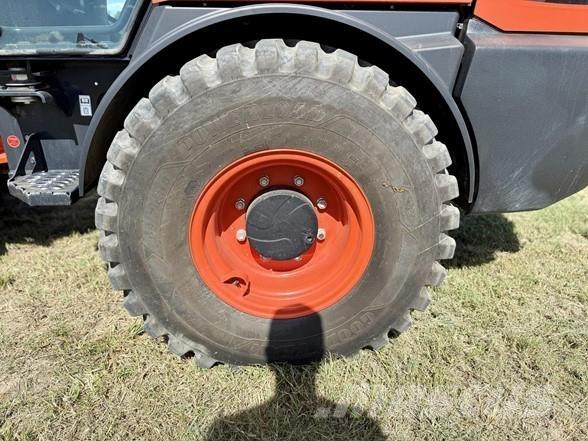 Kubota R640 لوادر بعجل