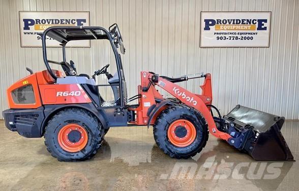 Kubota R640 لوادر بعجل