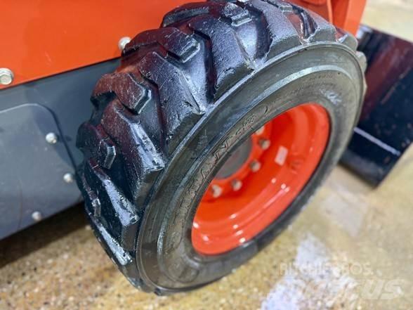 Kubota SSV65 لوادر انزلاقية التوجيه