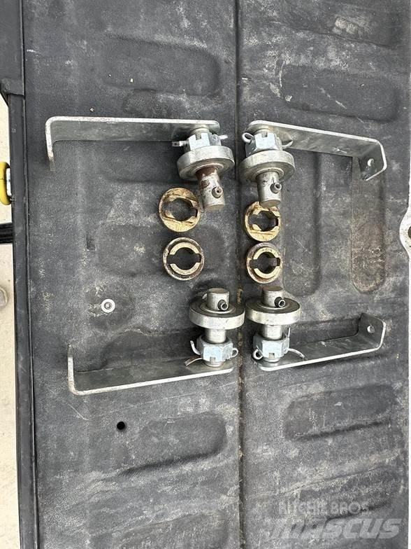  PULLRITE 2900 الإطارات والعجلات والحافات