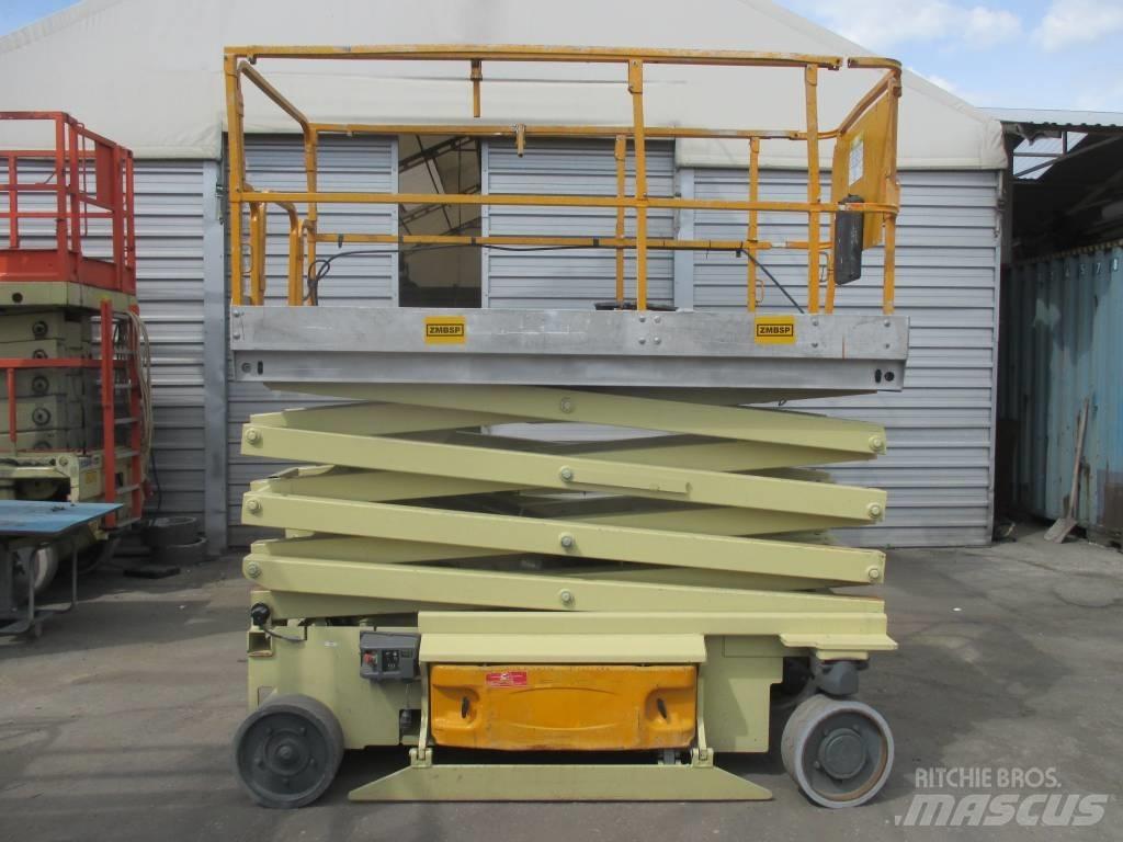 JLG 3246 ES رافعات مقصية الشكل