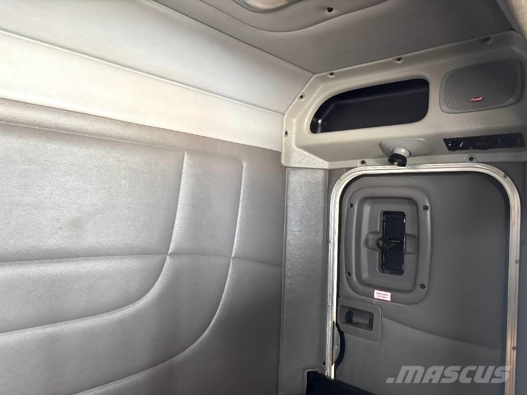 Peterbilt 389 وحدات الجر