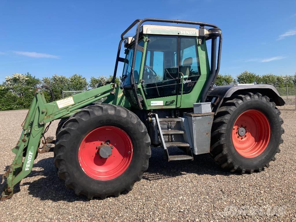 Fendt Xylon 524 لوادر وحفارات أمامية